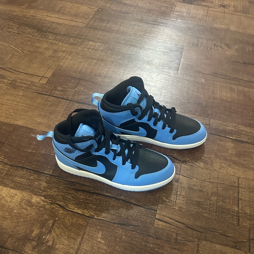 Nike Kids Sneakers - Black and Blue